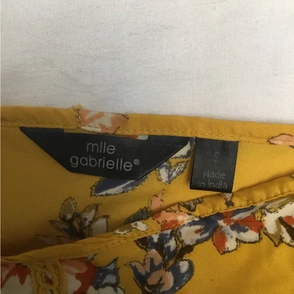 Mlle Gabrielle Yellow Maxi Dress - Picture 5 of 11